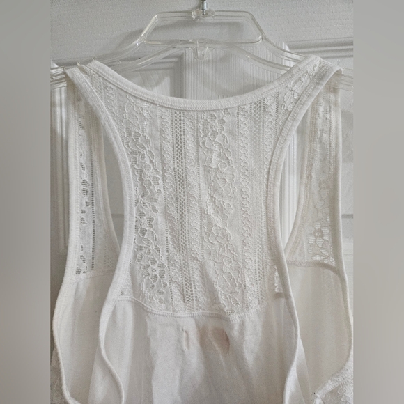 Hollister lace tank top - Picture 6 of 9